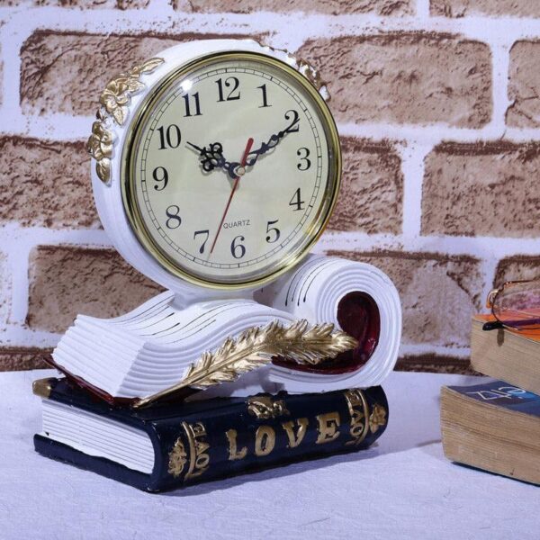 table clock love script clock white 1.jpg